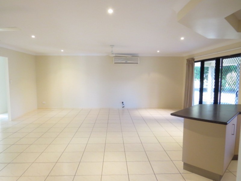 16 Lucinda Place, Bowen QLD 4805