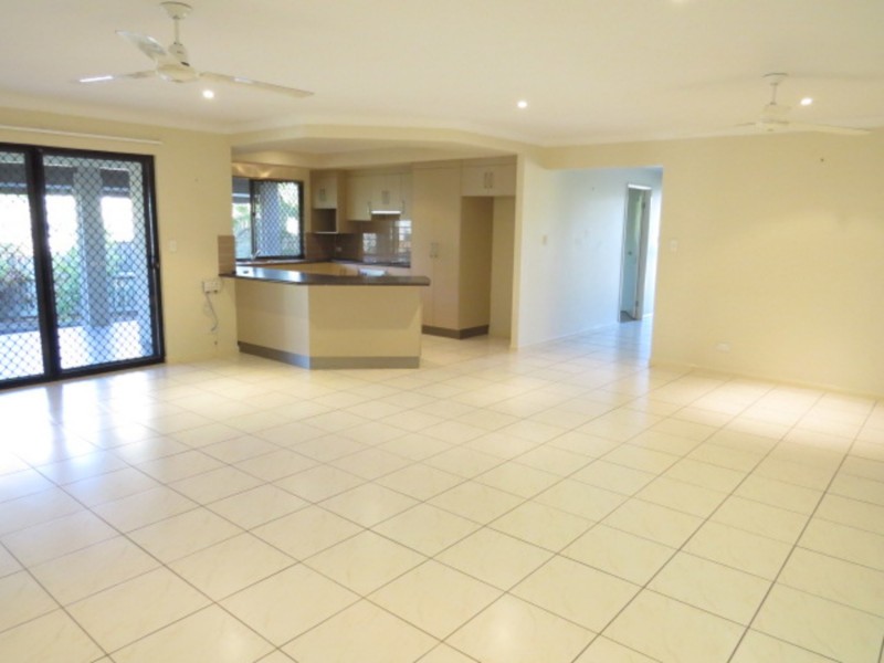 16 Lucinda Place, Bowen QLD 4805