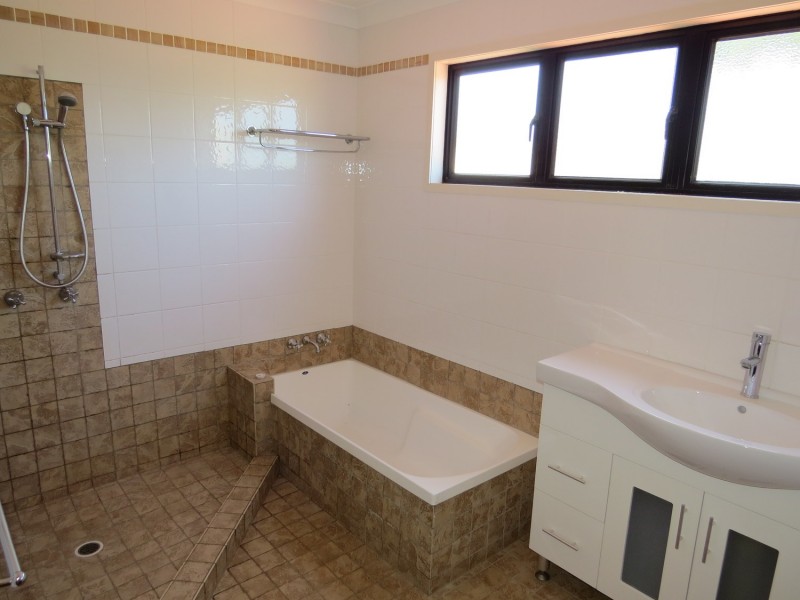 29 Brampton Drive, Bowen QLD 4805