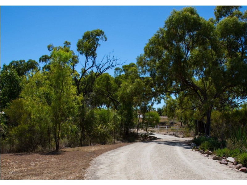 29 Brampton Drive, Bowen QLD 4805