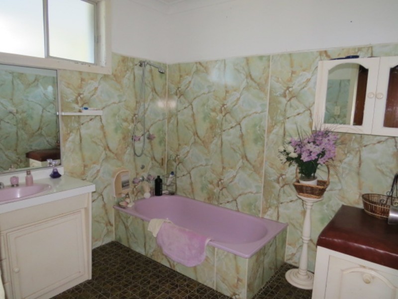 54 Avoca Road, Bowen QLD 4805