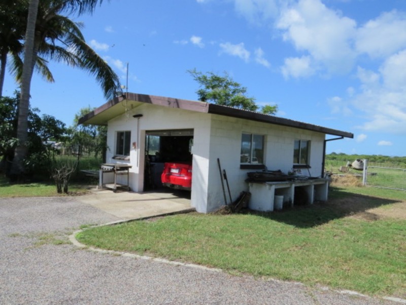 54 Avoca Road, Bowen QLD 4805