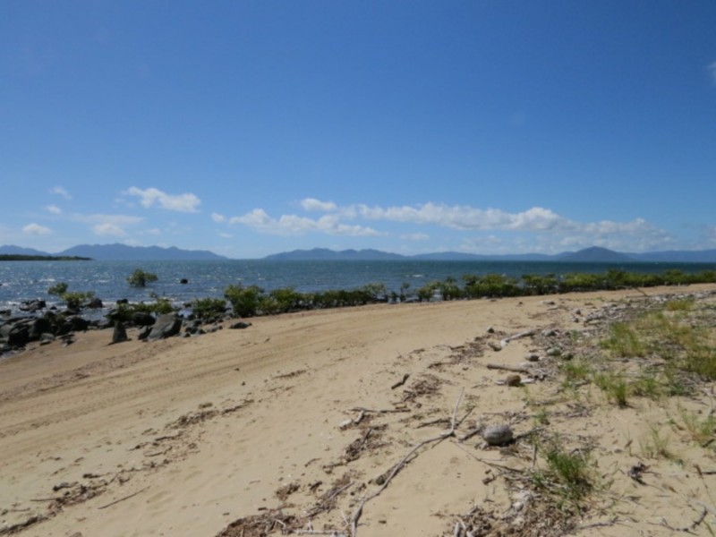 22 Baxter Avenue, Bowen QLD 4805