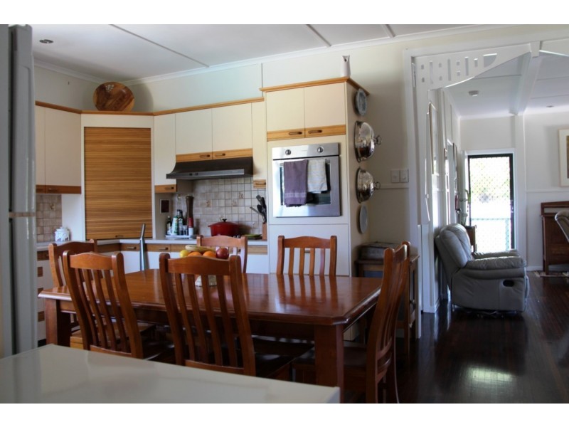 16 Field Street, Bowen QLD 4805