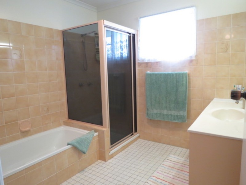 27 Banksia Street, Bowen QLD 4805