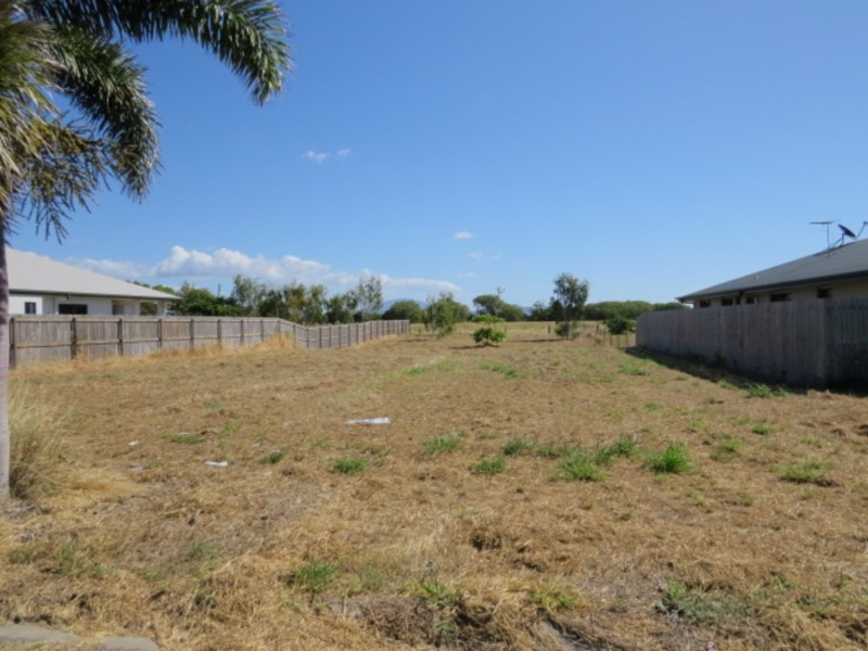 30 – 32 Lucinda Place, Bowen QLD 4805