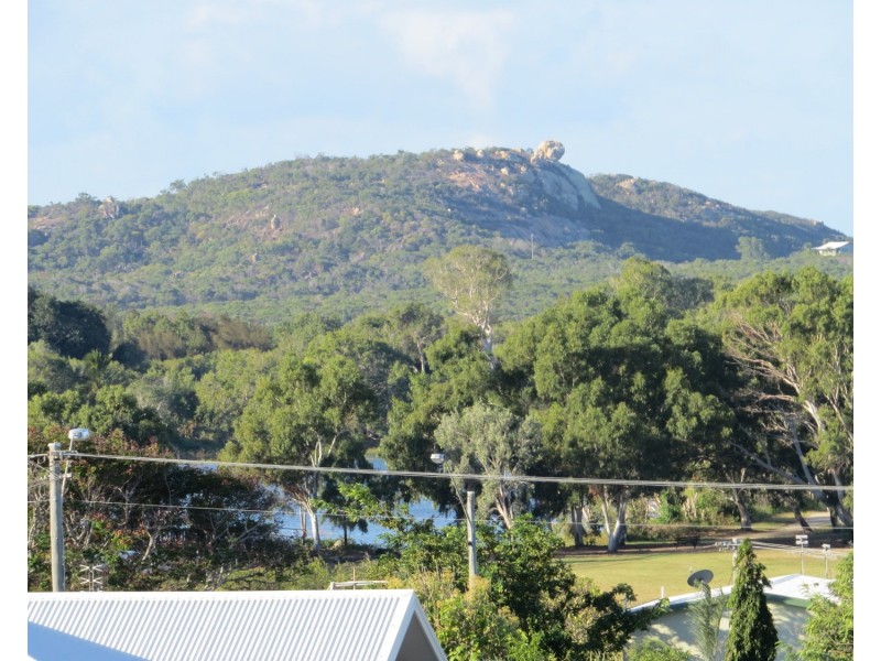 13 Daniel Street, Bowen QLD 4805