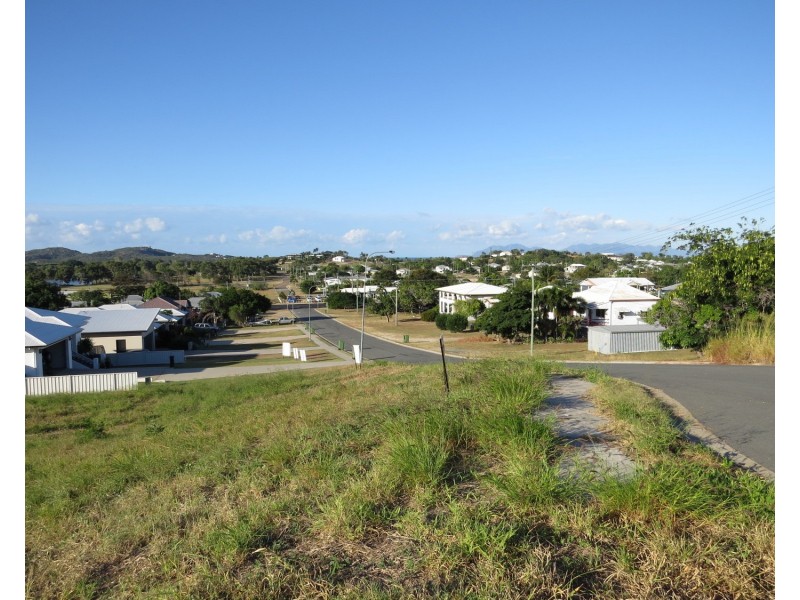 22 Reynolds Street, Bowen QLD 4805