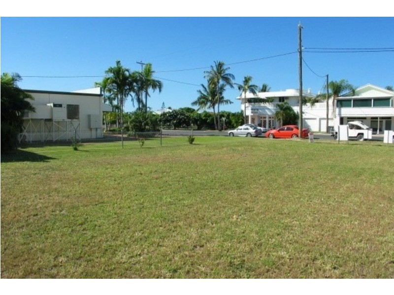 41 Murroona Street, Bowen QLD 4805