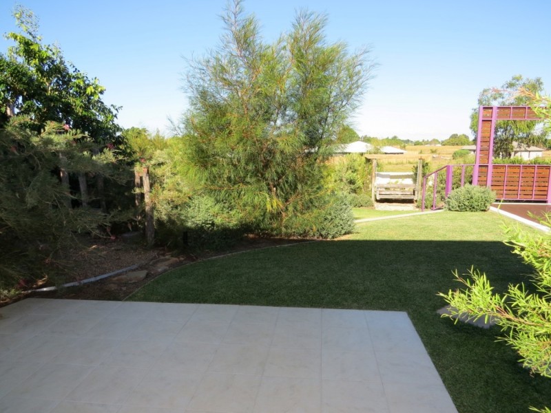 14 Silk Road, Bowen QLD 4805