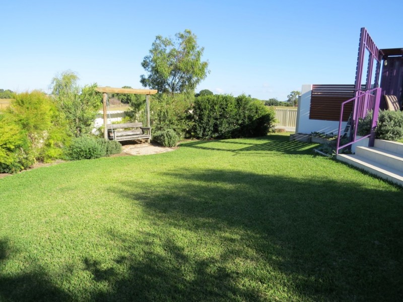 14 Silk Road, Bowen QLD 4805