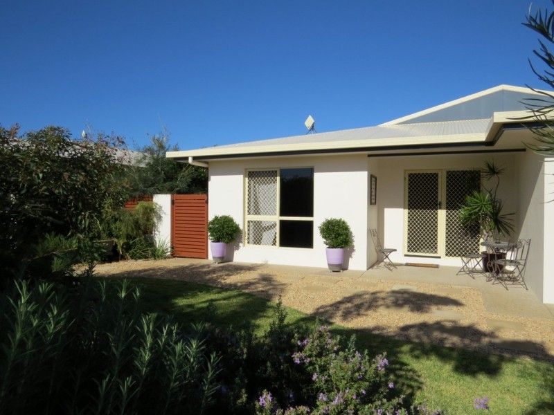 14 Silk Road, Bowen QLD 4805