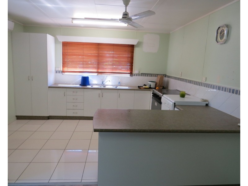 9 Banksia Street, Bowen QLD 4805