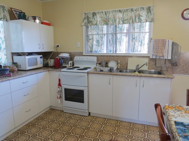 6 Livingstone Street, Bowen QLD 4805