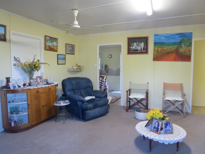 6 Livingstone Street, Bowen QLD 4805