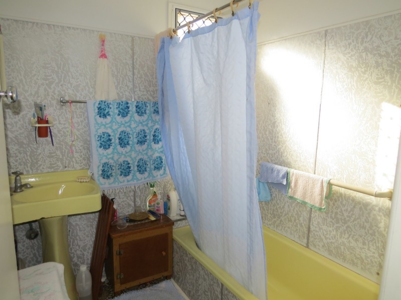 6 Livingstone Street, Bowen QLD 4805