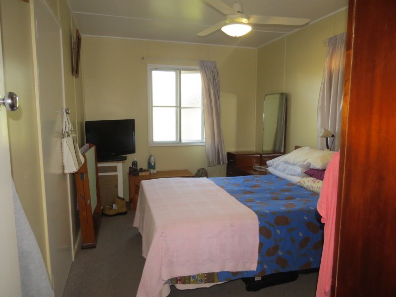 6 Livingstone Street, Bowen QLD 4805