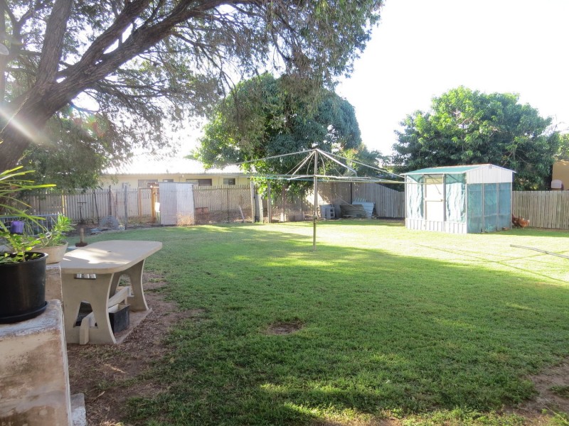 6 Livingstone Street, Bowen QLD 4805