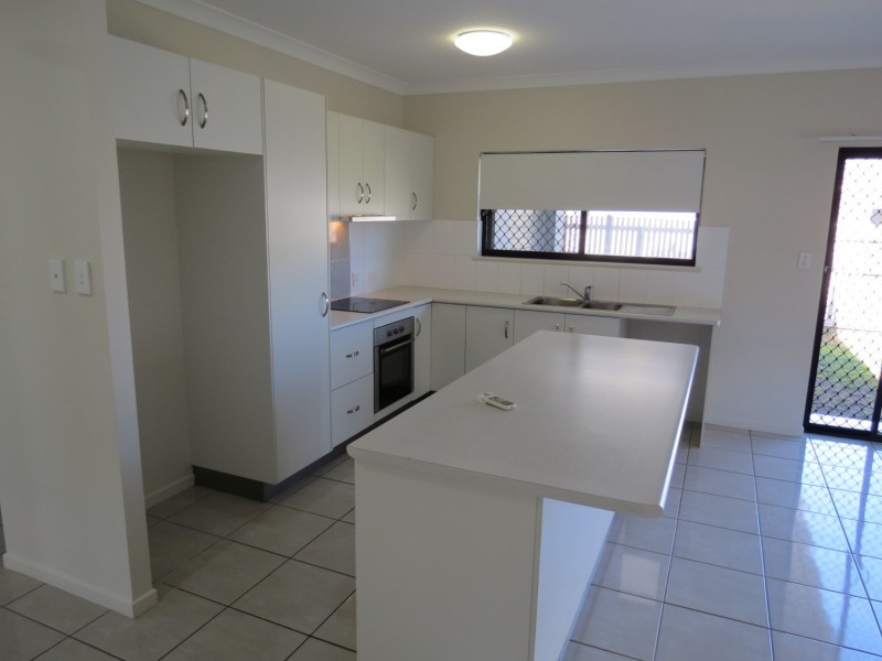 37 Seabreeze Crescent, Bowen QLD 4805