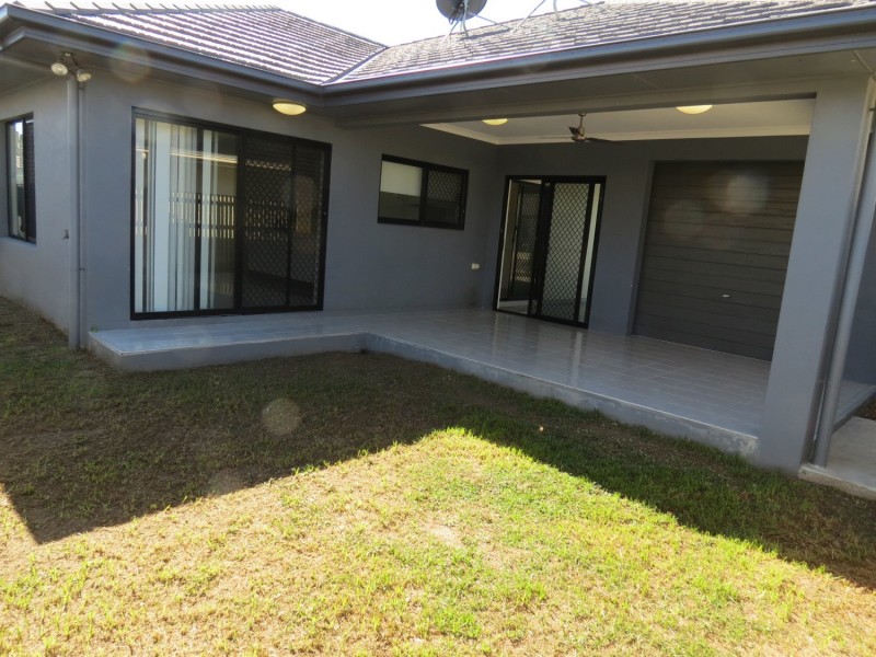 37 Seabreeze Crescent, Bowen QLD 4805