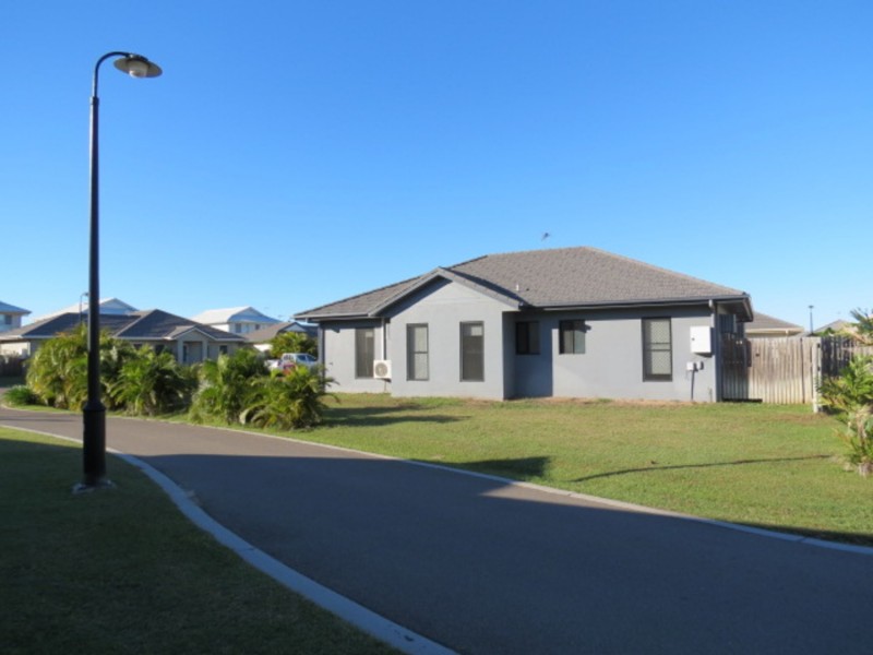 37 Seabreeze Crescent, Bowen QLD 4805
