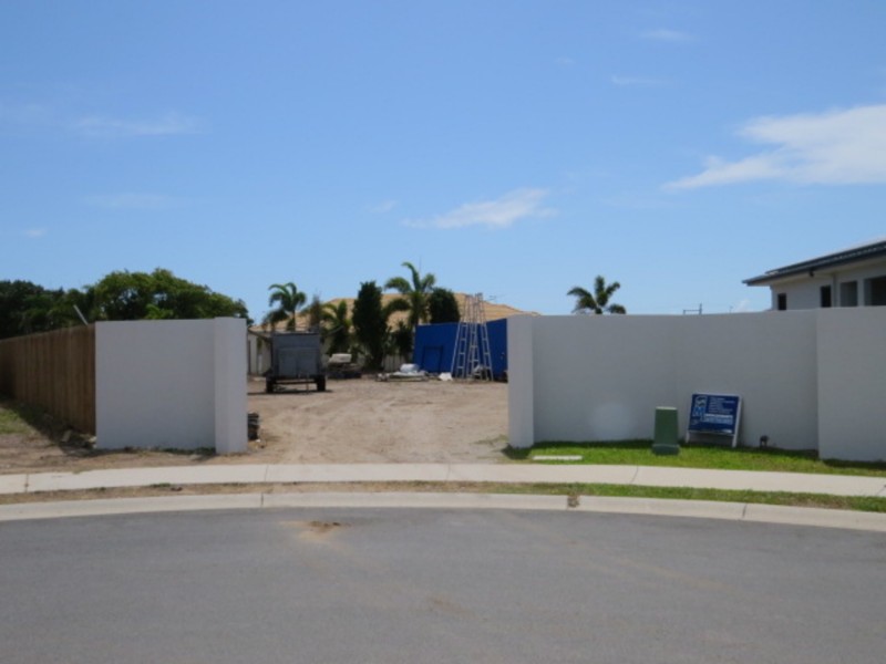 16 Ada Place, Bowen QLD 4805