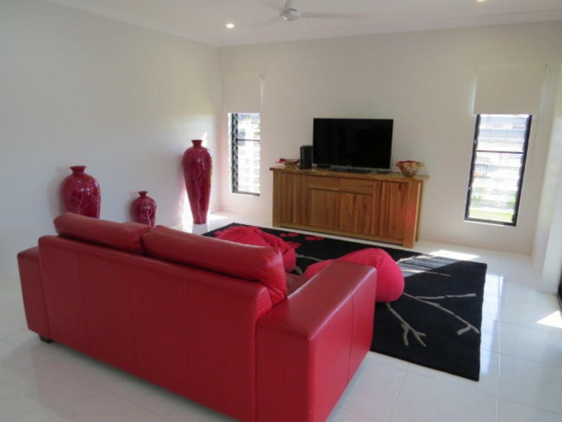 14 Ada Place, Bowen QLD 4805