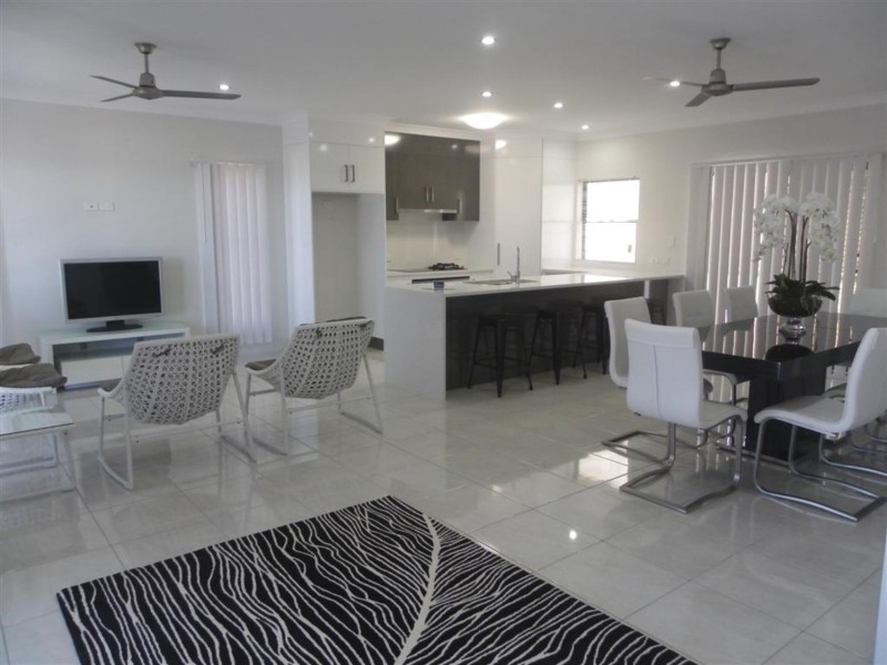 9 Allan Place, Bowen QLD 4805