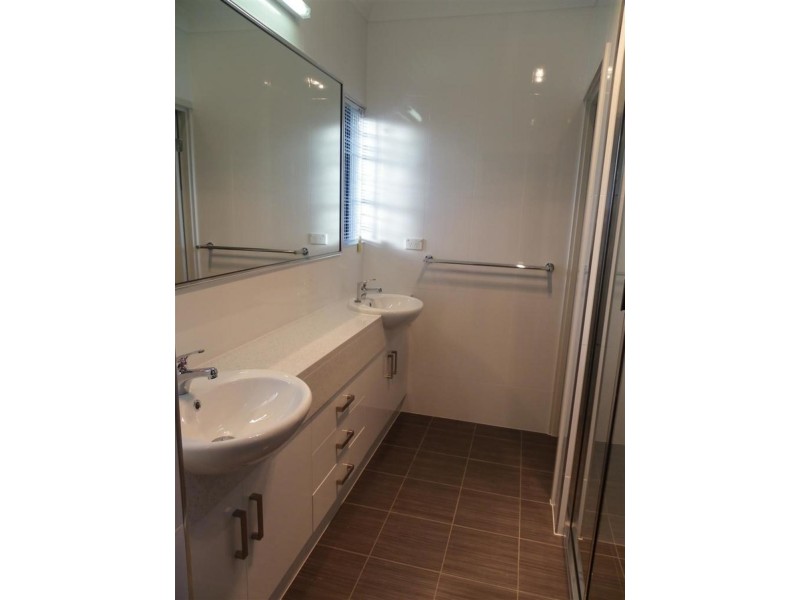 9 Allan Place, Bowen QLD 4805