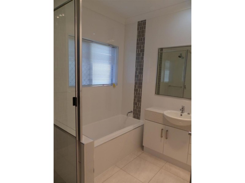 9 Allan Place, Bowen QLD 4805