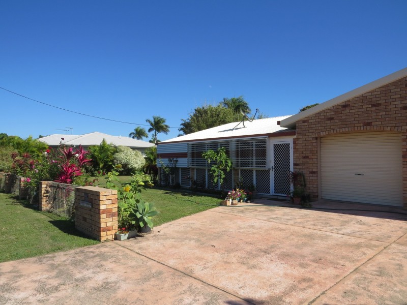 1/4 Bryant Avenue, Bowen QLD 4805