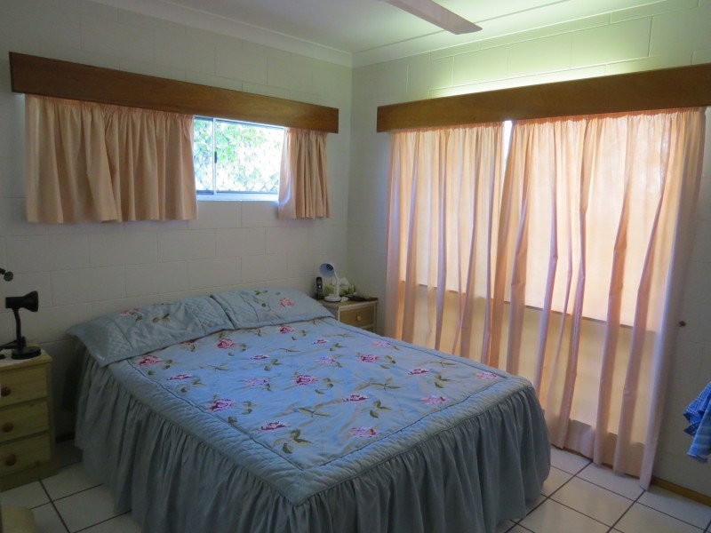 1/4 Bryant Avenue, Bowen QLD 4805