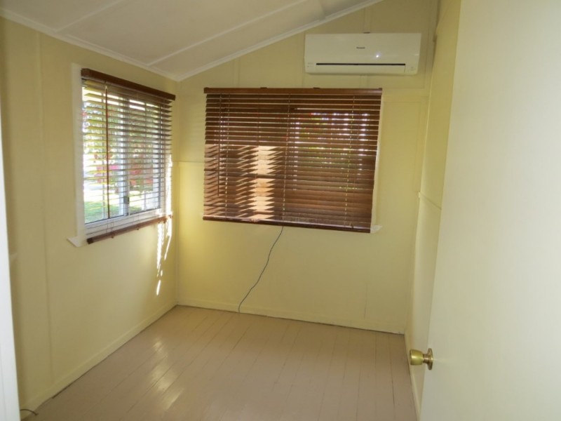 32 Field Street, Bowen QLD 4805
