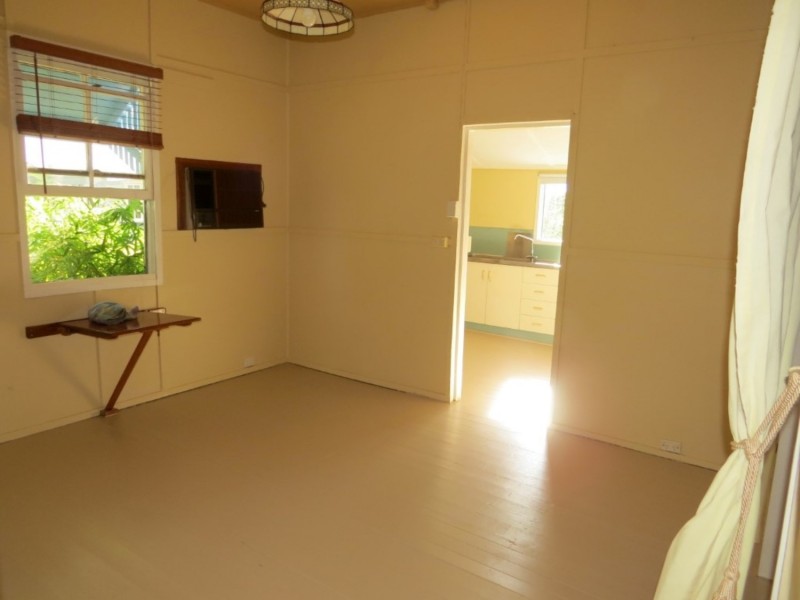 32 Field Street, Bowen QLD 4805
