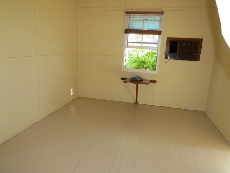 32 Field Street, Bowen QLD 4805
