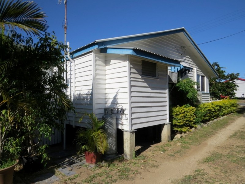 32 Field Street, Bowen QLD 4805