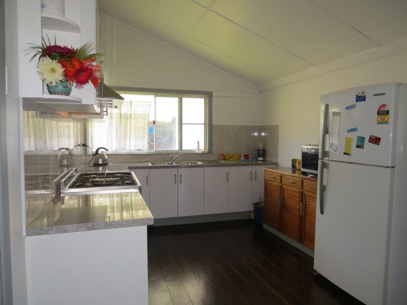 81 Powell Street, Bowen QLD 4805