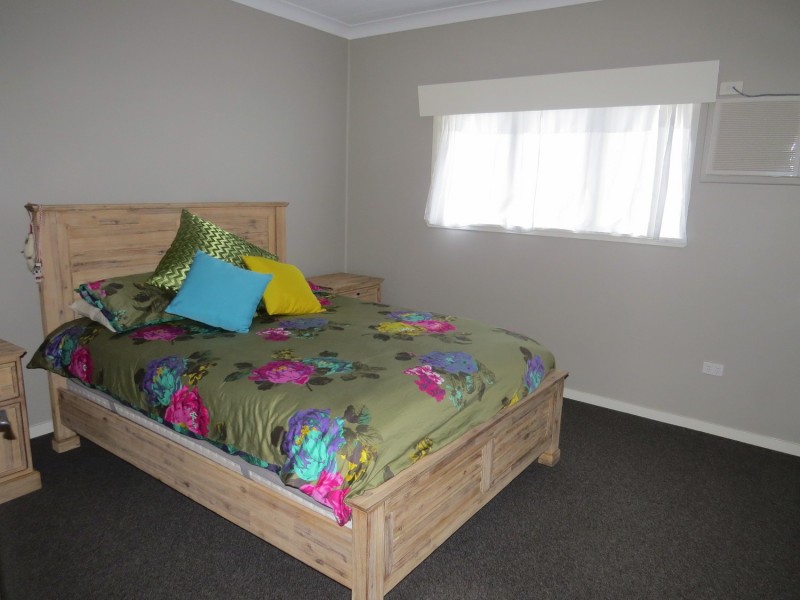 4a Kennedy Street, Bowen QLD 4805