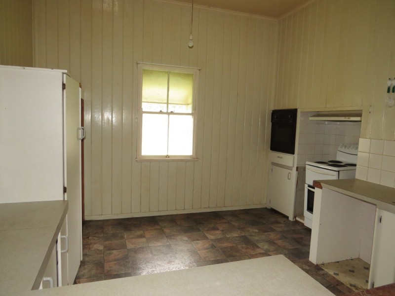 104 Powell Street, Bowen QLD 4805