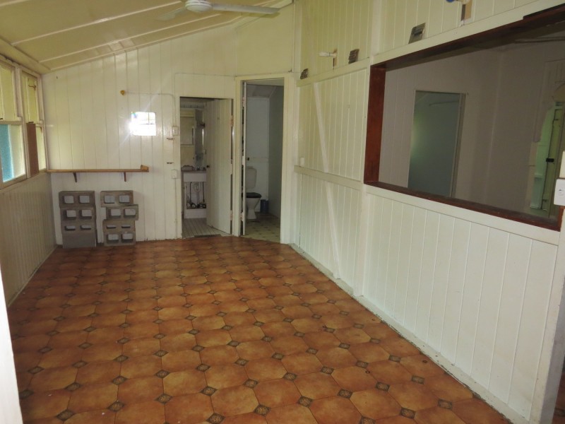 104 Powell Street, Bowen QLD 4805