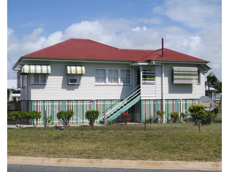 17 Russell Street, Bowen QLD 4805