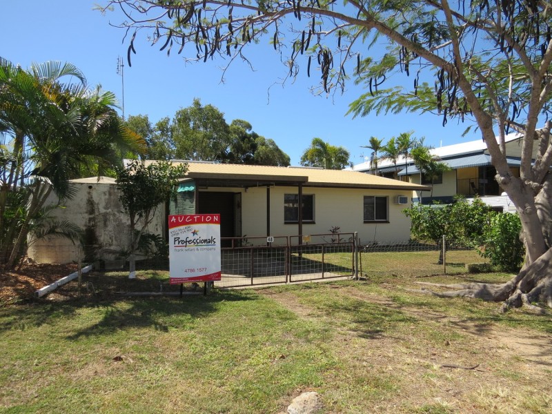 48 Whyte Avenue, Bowen QLD 4805
