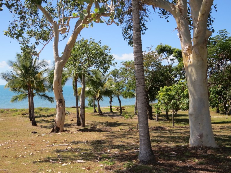 48 Whyte Avenue, Bowen QLD 4805