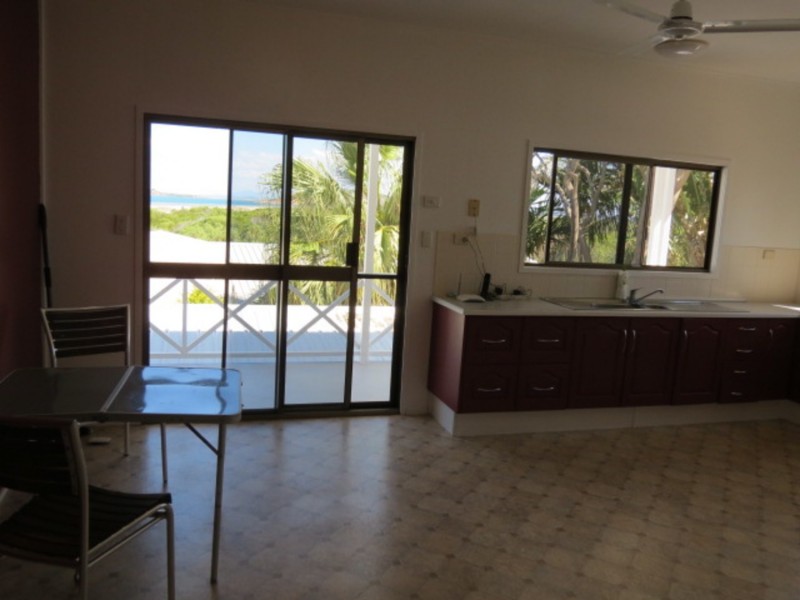 18 Avicennia Street, Bowen QLD 4805