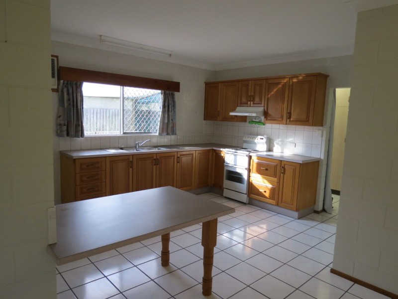 1/4 Bryant Avenue, Bowen QLD 4805