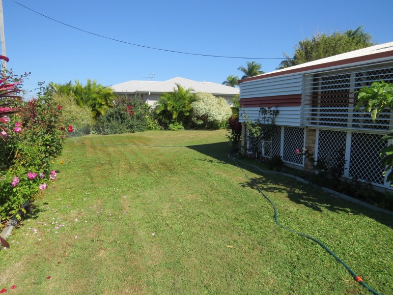 1/4 Bryant Avenue, Bowen QLD 4805