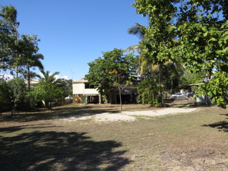 60 Gordon Street, Bowen QLD 4805