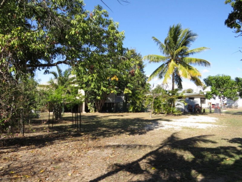 60 Gordon Street, Bowen QLD 4805