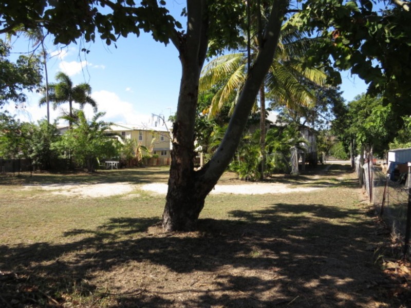 60 Gordon Street, Bowen QLD 4805