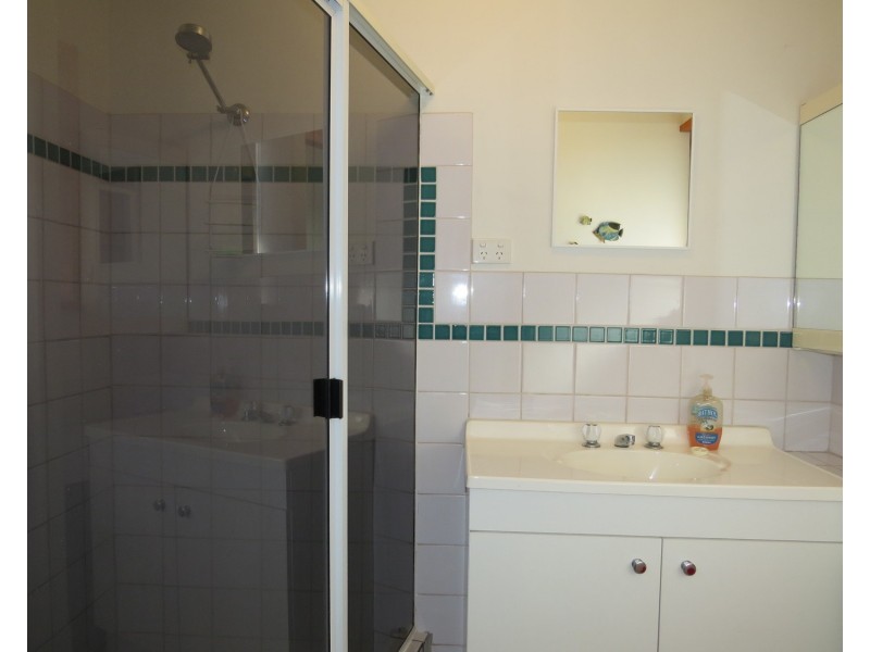 6 Baxter Avenue, Brisk Bay QLD 4805